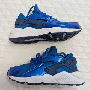 🌀 Nike Air Huarache Women’s 7.5 Metallic Blue Sneakers EUC Rare